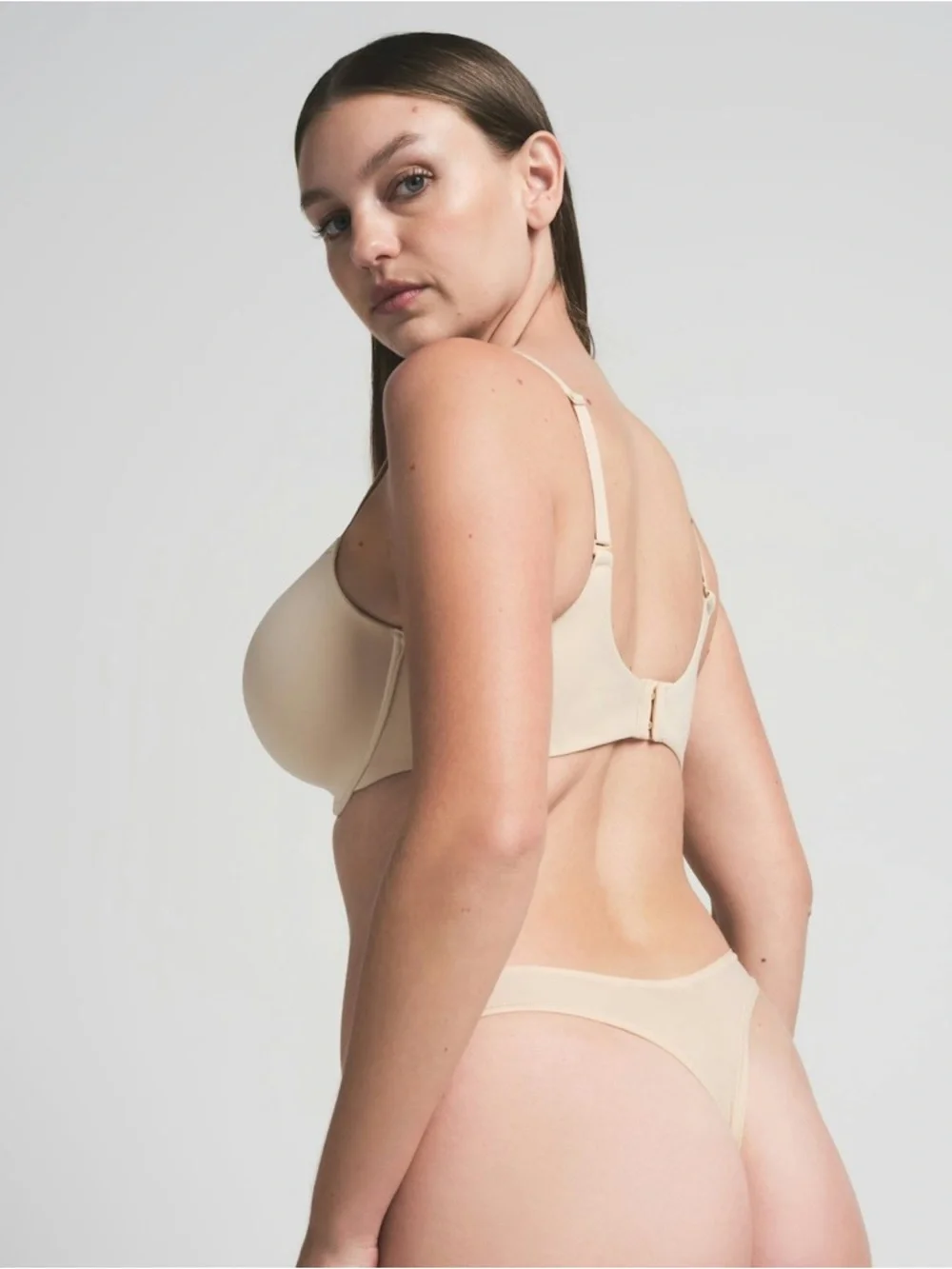 SKIMS Fits Everybody T Shirt Demi Bra- Size 42C- Color Sand - Picture 2 of 6
